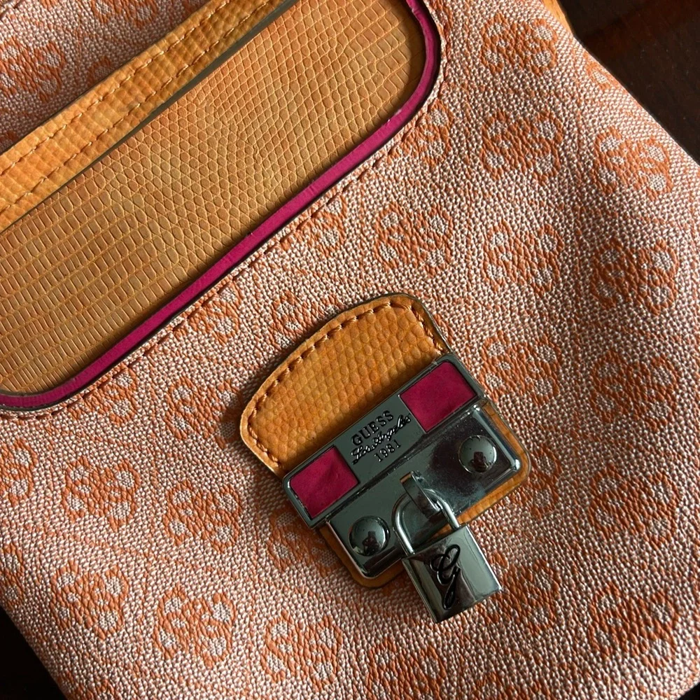 Guess Los Angeles Orange Crossbody Bag - Picture 4 of 6